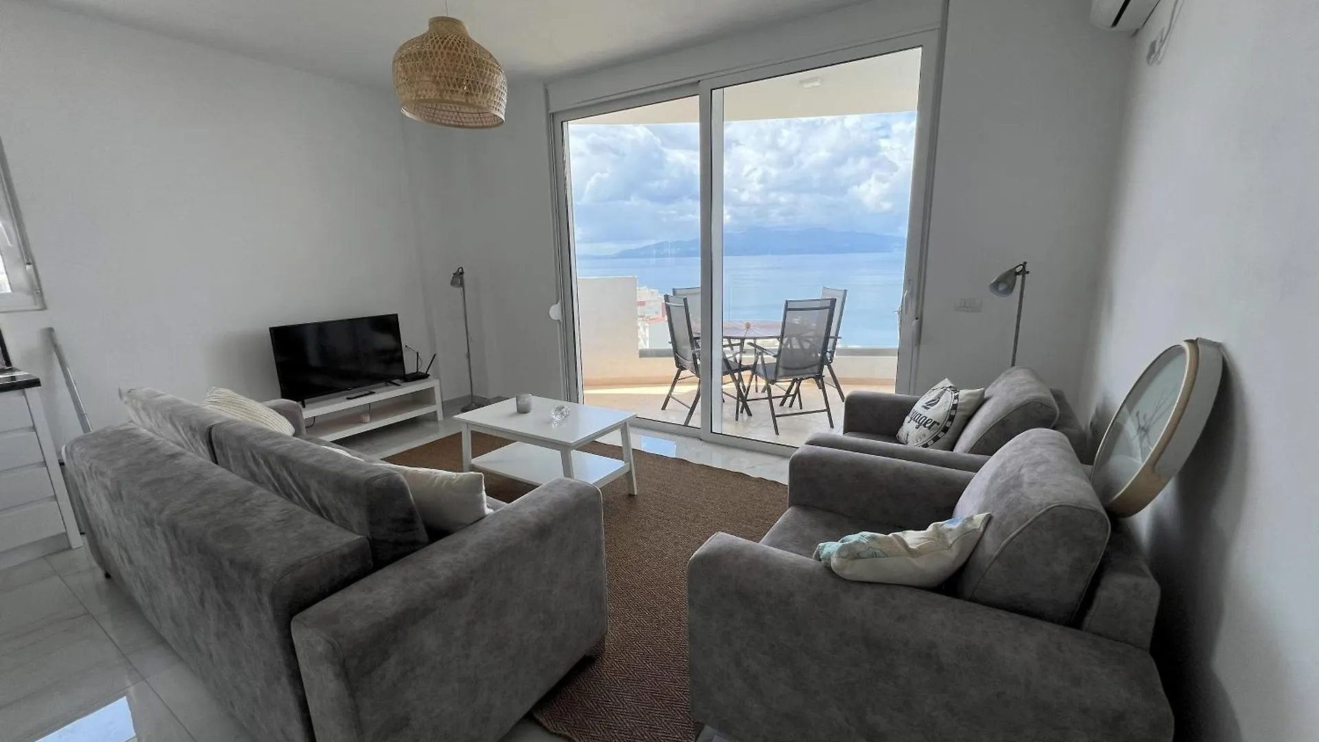 Casa Saraci White Residence 1 Sarande 0*,