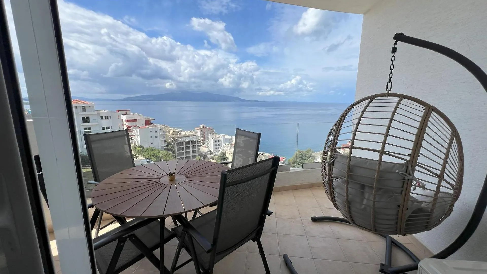 Casa Saraci White Residence 1 Sarande 0*,  Albania