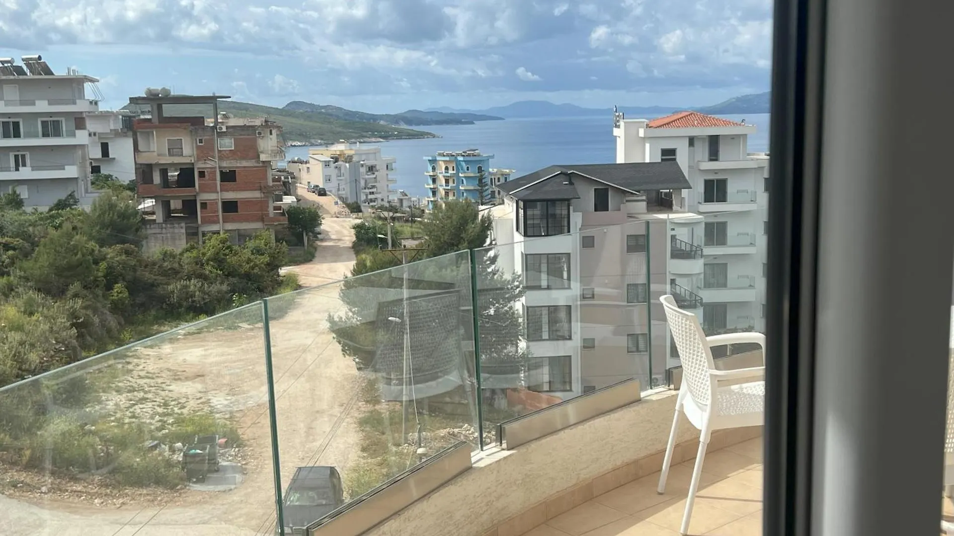 Casa Saraci White Residence 1 Sarande Apartment